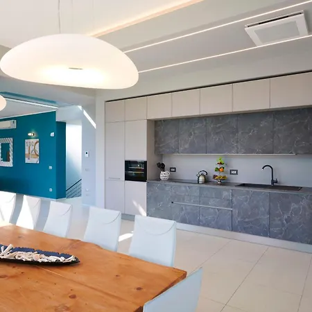 Costanza- Private Heated Pool, Steam & Sauna - Bellagio Village וילה *